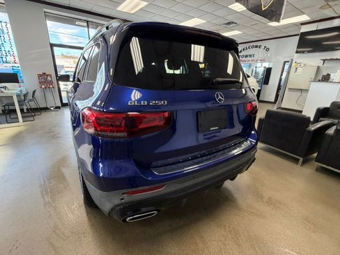 Used 2022 Mercedes-Benz GLB 250 GLB 250 SUV image 11