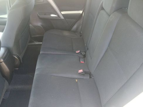 Used 2016 Toyota RAV4 LE FWD image 25
