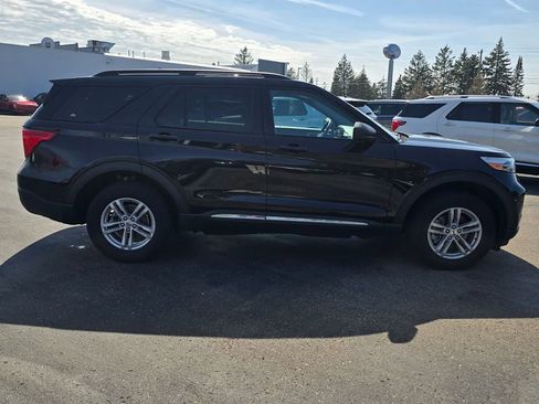 Certified 2023 Ford Explorer XLT w/ Equipment Group 202A AWD/4WD image 6