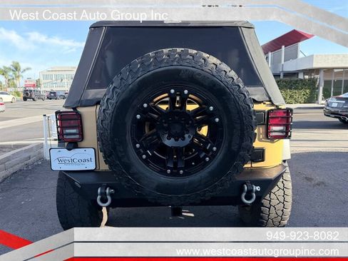 Used 2014 Jeep Wrangler Unlimited Sport w/ Quick Order Package 24S AWD/4WD image 5