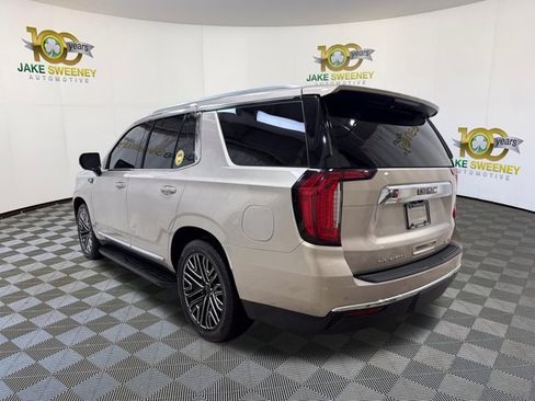 Used 2021 GMC Yukon SLT w/ SLT Premium Package AWD/4WD image 7