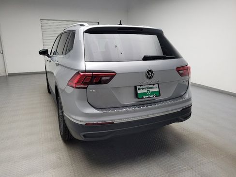 Used 2022 Volkswagen Tiguan SE AWD/4WD image 6