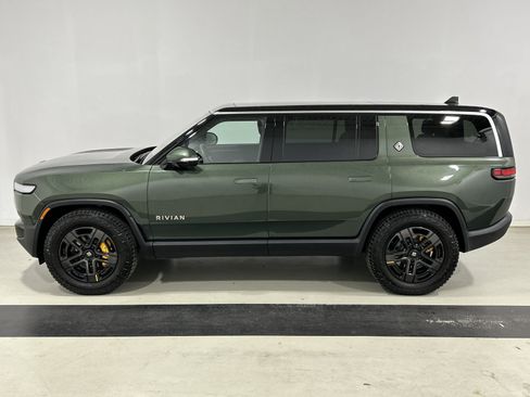 Used 2024 Rivian R1S Adventure Quad AWD/4WD image 2
