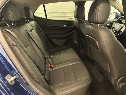 Used 2023 Buick Encore GX Essence w/ Experience Buick Package FWD image 32