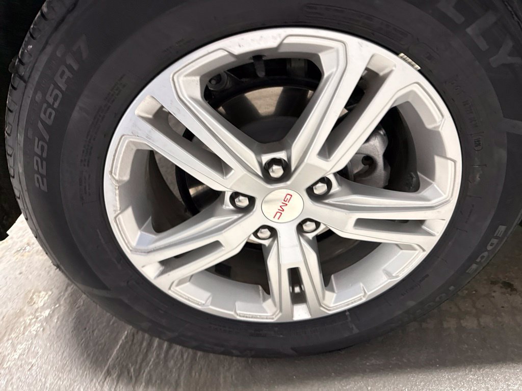 Used 2024 GMC Terrain SLE FWD image 42