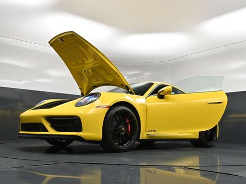 Used 2022 Porsche 911 Carrera GTS w/ Premium Package RWD image 35