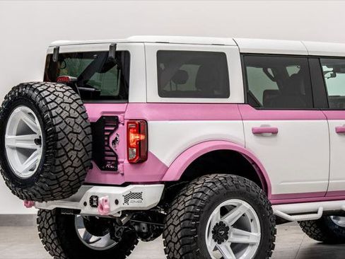 Used 2025 Ford Bronco Outer Banks image 9