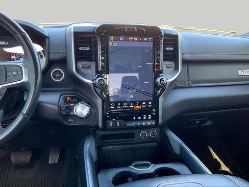 Used 2023 RAM 1500 Laramie AWD/4WD image 7