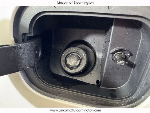 Used 2025 Ford Expedition Max King Ranch image 39