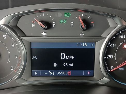Used 2023 Chevrolet Traverse LT FWD image 32