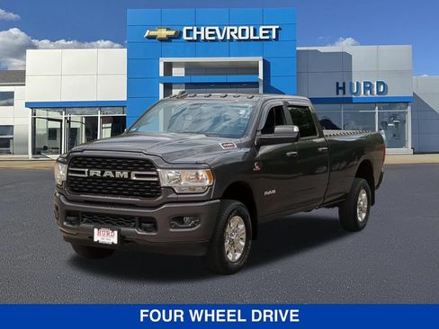 Used 2022 RAM 3500 Big Horn w/ Level C Equiment Group AWD/4WD image 9