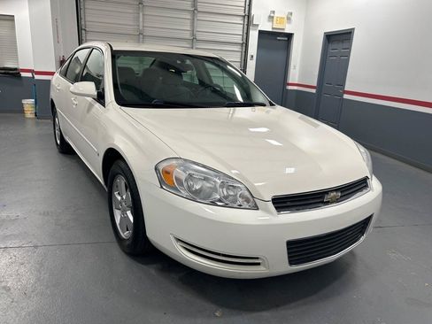 Used 2007 Chevrolet Impala LT FWD image 2