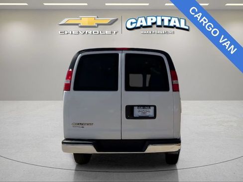 Used 2024 Chevrolet Express 2500 w/ Driver Convenience Package RWD image 4