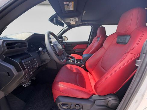 Certified 2025 Toyota Tacoma TRD Pro AWD/4WD image 7