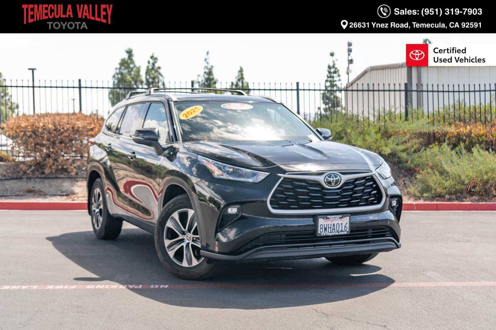 Certified 2021 Toyota Highlander XLE AWD/4WD image 1
