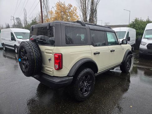 New 2025 Ford Bronco Big Bend w/ Black Diamond Package image 5