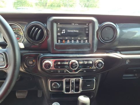 Used 2021 Jeep Wrangler Unlimited Sport AWD/4WD image 10