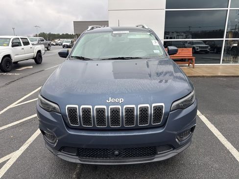 Used 2021 Jeep Cherokee Latitude image 2