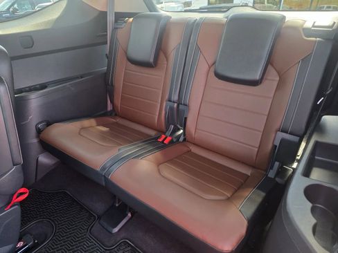 Used 2021 Volkswagen Atlas SEL Premium AWD/4WD image 12