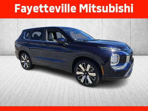 New 2025 Mitsubishi Outlander SE image 1