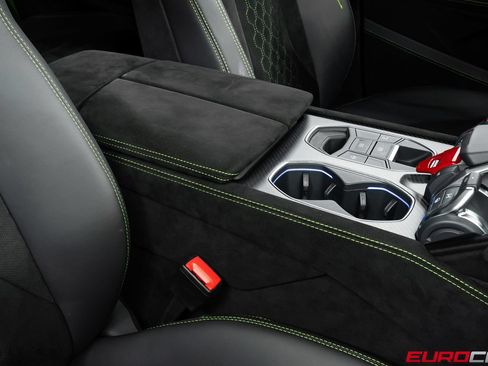 Used 2023 Lamborghini Urus Performante AWD/4WD image 42
