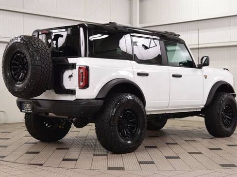 Used 2024 Ford Bronco Badlands AWD/4WD image 7