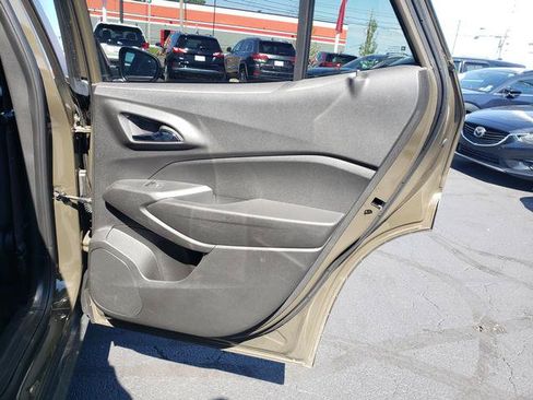 Used 2024 Chevrolet Trax LS w/ LS Convenience Package FWD image 18