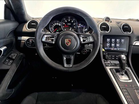 Used 2018 Porsche 718 Cayman GTS RWD image 16