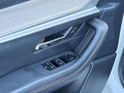 Certified 2024 MAZDA CX-90 Plug-In Hybrid w/ Preferred image 11