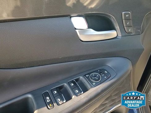 Used 2023 Hyundai Santa Fe Limited image 11