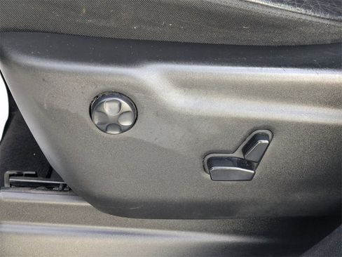 Used 2019 Jeep Grand Cherokee Altitude image 24