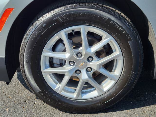 Used 2024 Chevrolet Equinox LT w/ LPO, Floor Liner Package FWD image 5