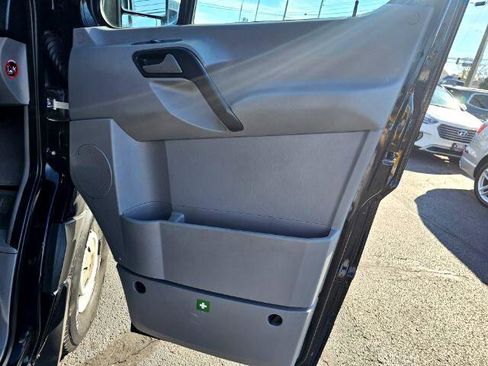 Used 2016 Mercedes-Benz Sprinter 2500 image 25