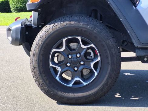 Used 2023 Jeep Wrangler Unlimited Rubicon AWD/4WD image 17
