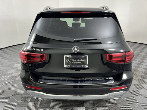 New 2025 Mercedes-Benz GLB 250 image 12