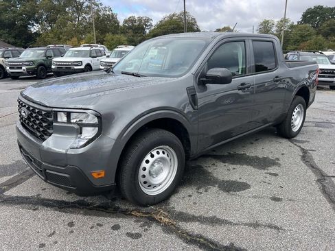 New 2025 Ford Maverick XL image 3