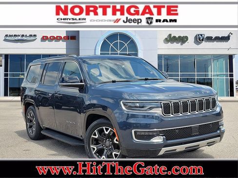 Used 2024 Jeep Wagoneer Series III AWD/4WD image 1