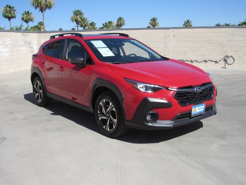 Used 2025 Subaru Crosstrek 2.0i Premium AWD/4WD image 2