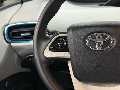 Used 2019 Toyota Prius Prime Premium image 15