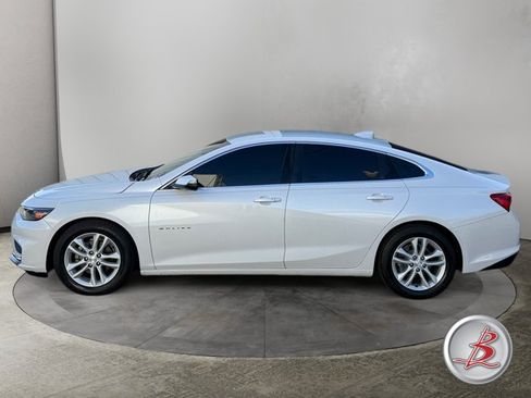 Used 2016 Chevrolet Malibu LT w/ Driver Confidence Package FWD image 4
