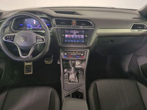 Used 2024 Volkswagen Tiguan SE R-Line image 18