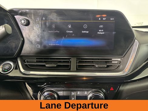 Used 2025 Chevrolet Trax RS w/ Driver Confidence Package image 13