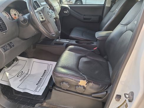 Used 2011 Nissan Xterra PRO-4X w/ Pro-4x Leather Pkg image 9