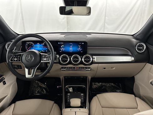 Certified 2023 Mercedes-Benz EQB 300 4MATIC image 15