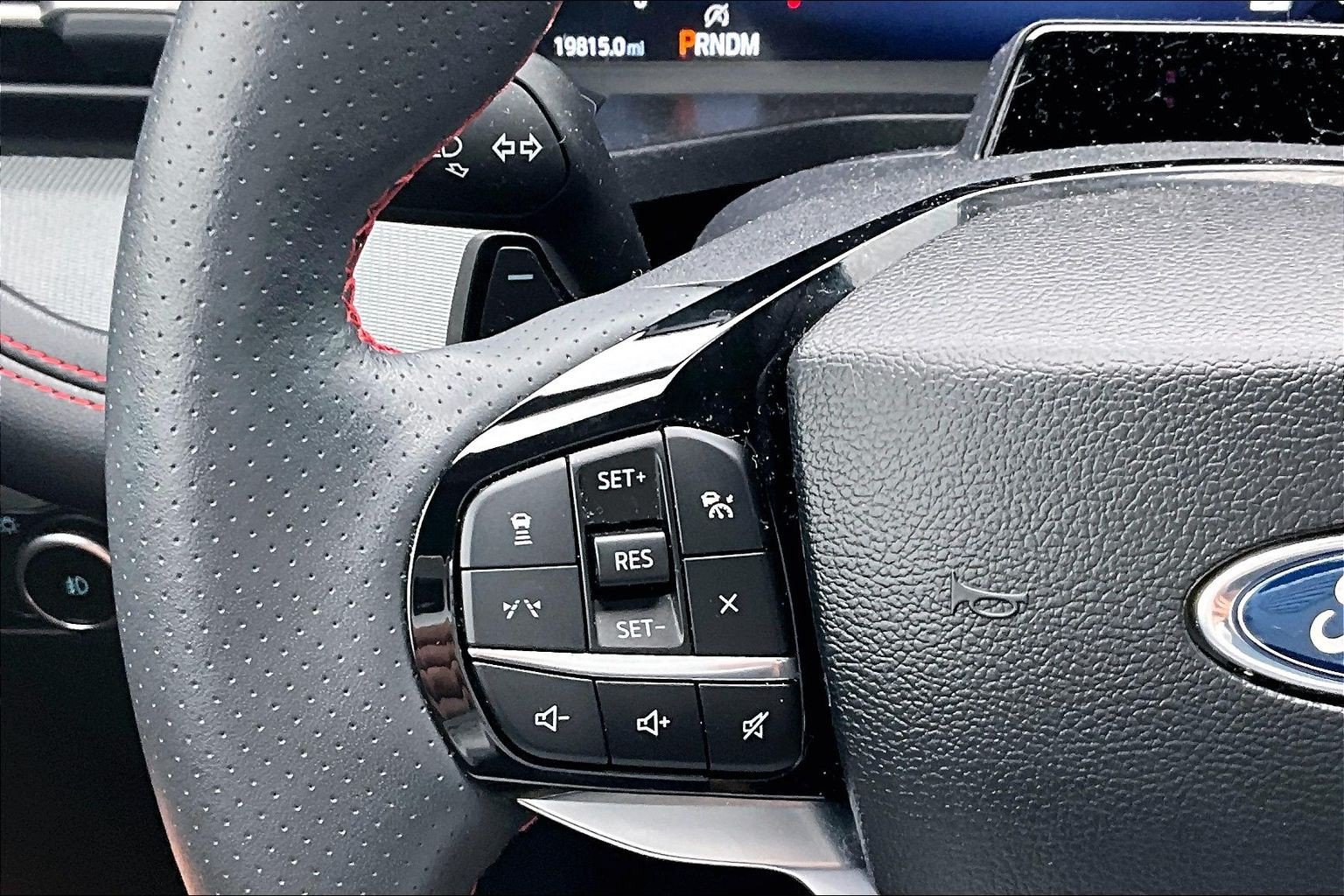Used 2025 Ford Explorer ST AWD/4WD image 23