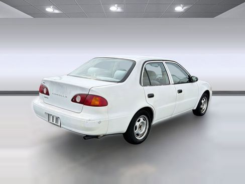 Used 2001 Toyota Corolla CE FWD image 9