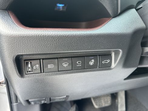 Used 2019 Toyota RAV4 Limited w/ Advanced Technology Package AWD/4WD image 15