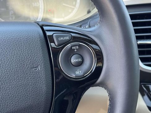 Used 2017 Honda Accord EX-L image 19