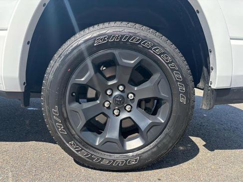 Used 2025 RAM 1500 Big Horn AWD/4WD image 4