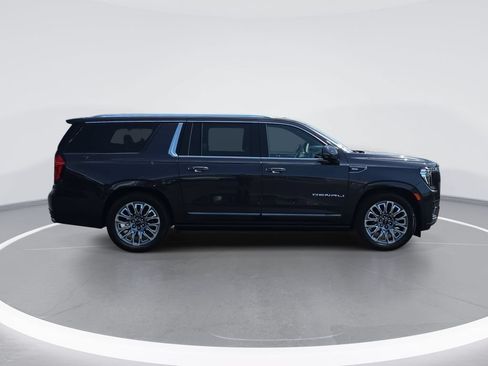 Certified 2023 GMC Yukon XL Denali Ultimate AWD/4WD image 2